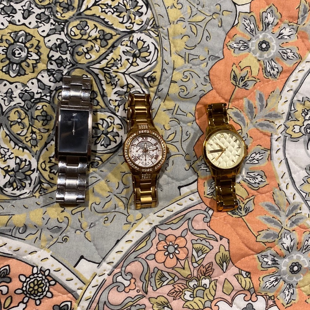 Watches guess and Armani